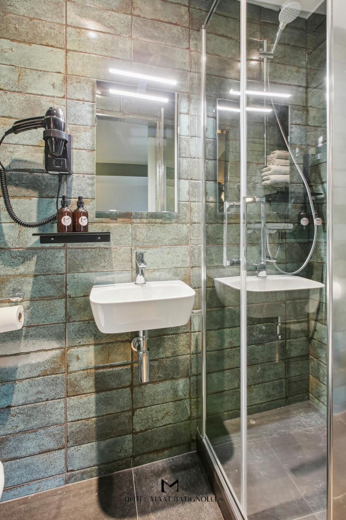 Hotel Maat Batignolles Paris Dış mekan fotoğraf