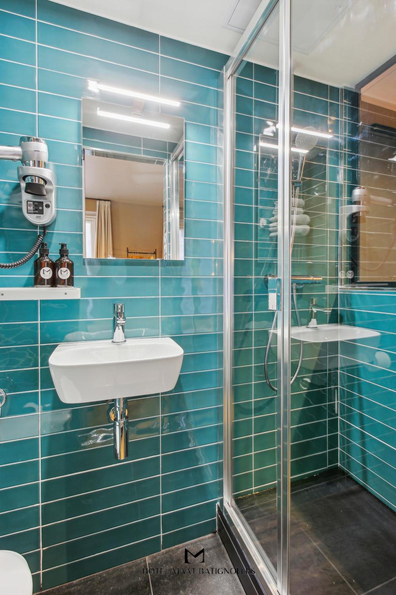 Hotel Maat Batignolles Paris Dış mekan fotoğraf